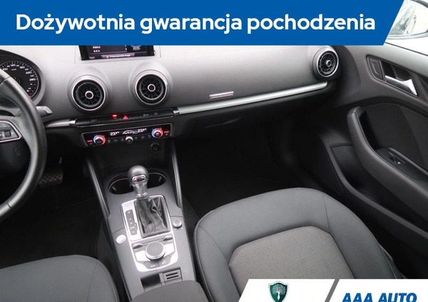 Audi A3 cena 88000 przebieg: 58211, rok produkcji 2019 z Lublin małe 352